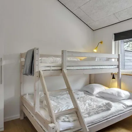 Minna - 975m From The Sea In Nw Jutland By Interhome